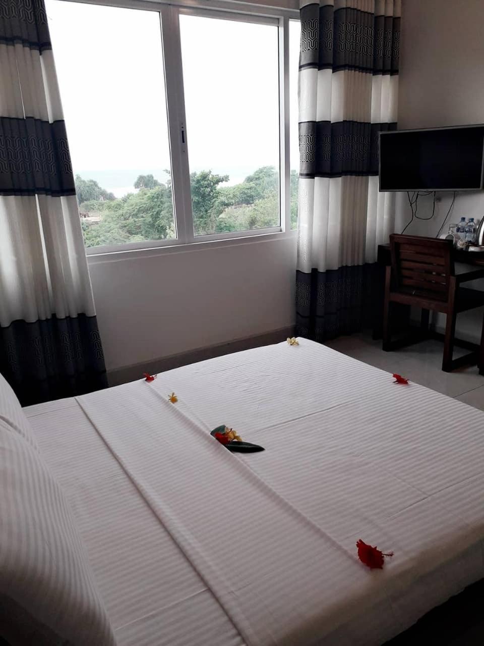 Blue Beach Villa Wadduwa Ngoại thất bức ảnh