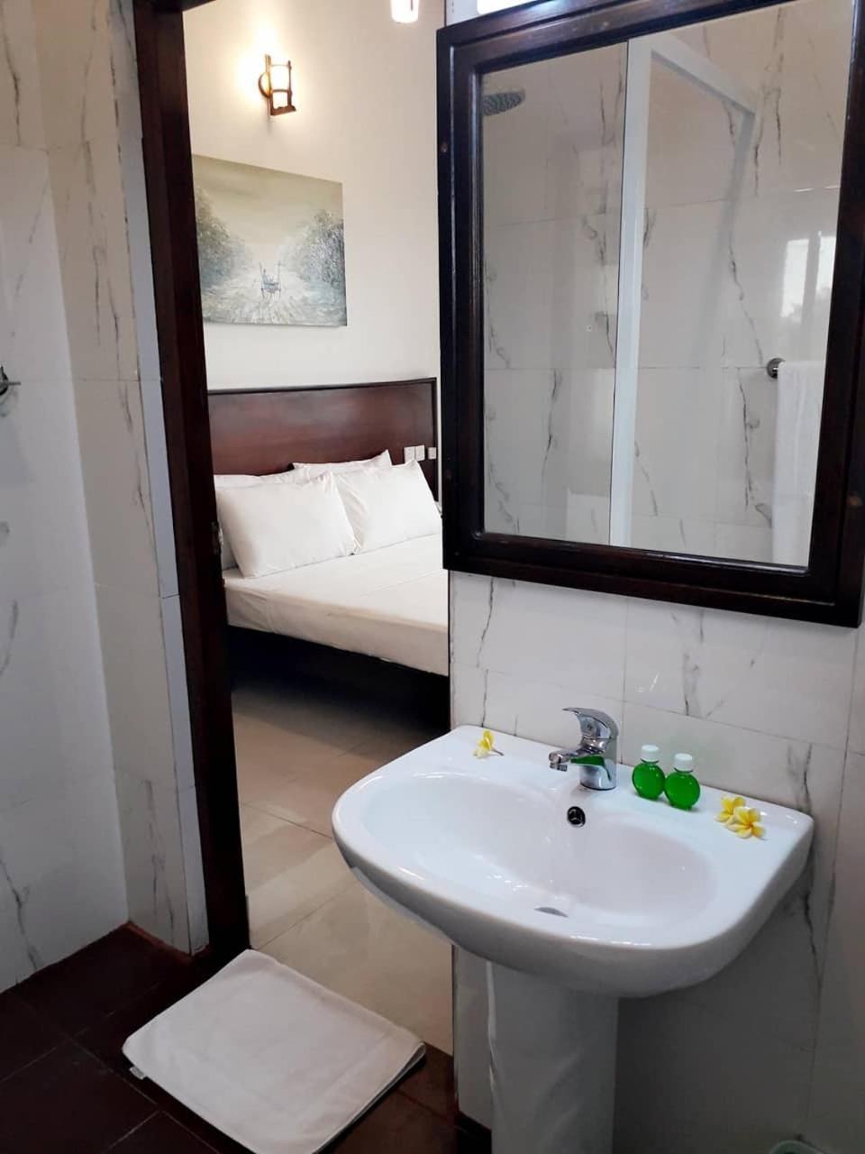 Blue Beach Villa Wadduwa Ngoại thất bức ảnh